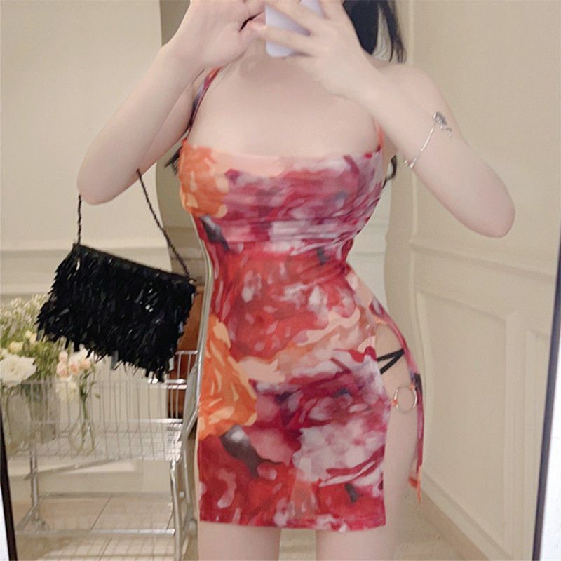 Figure-Hugging Floral-Print Split Dress